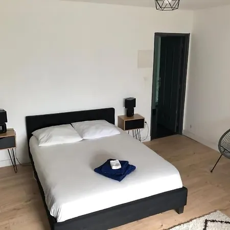 Maison Spacieuse 240m² - 7chambres - 16pers' Woippy