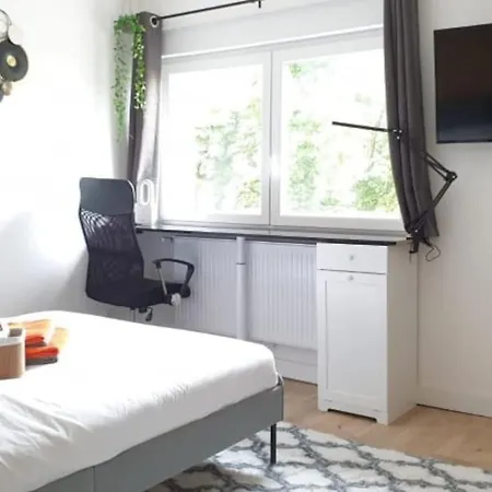 Feriehus Maison Spacieuse 240m² - 7chambres - 16pers' Woippy