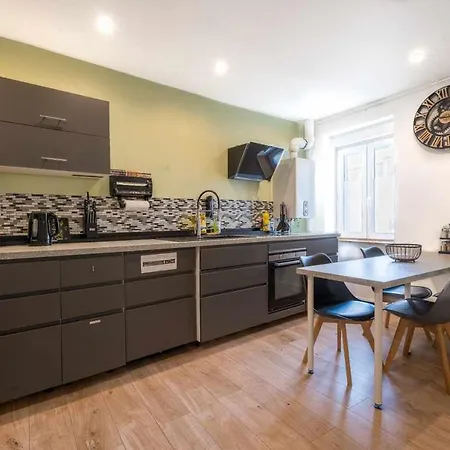 Maison Spacieuse 240m² - 7chambres - 16pers'