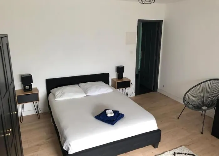 Maison Spacieuse 240m² - 7chambres - 16pers' Woippy