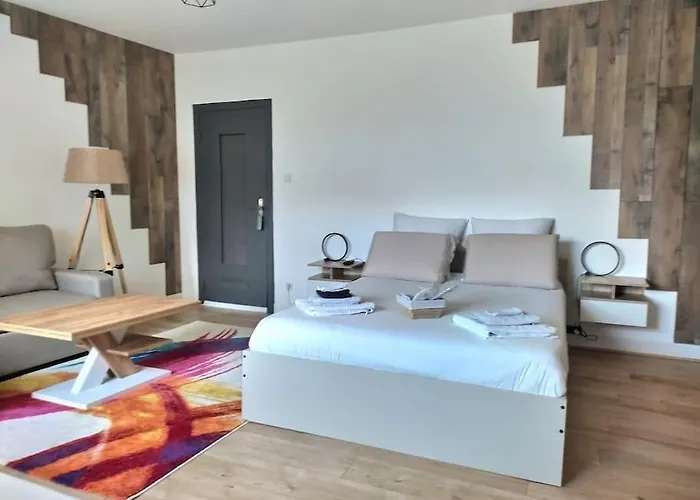 Maison Spacieuse 240m² - 7chambres - 16pers' *