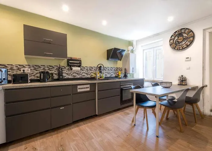 Maison Spacieuse 240m² - 7chambres - 16pers'