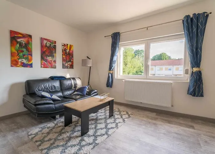 Maison Spacieuse 240m² - 7chambres - 16pers' Vakantiehuis *